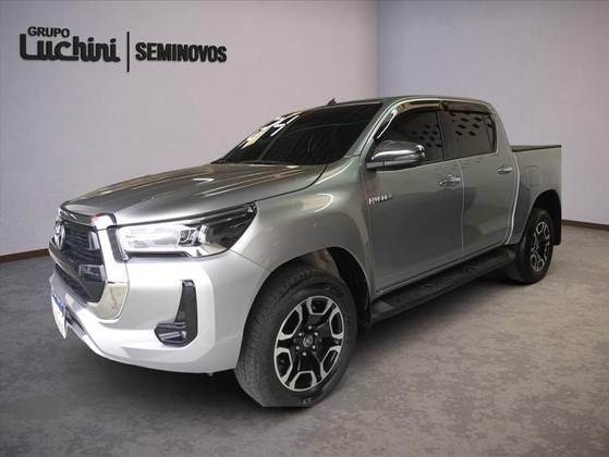 TOYOTA HILUX 2.8 D-4D TURBO DIESEL CD SRV 4X4 AUTOMÁTICO TOYOTA HILUX 2.8 D-4D TURBO DIESEL CD SRV 4X4 AUTOMÁTICO